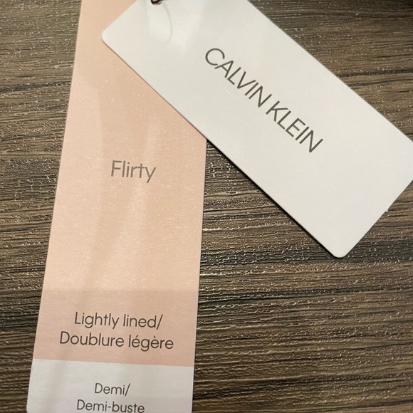 Brand new with tag Calvin Klein Bra - Picture 5 of 7